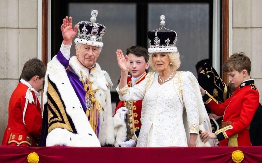 Realeza - Rei Carlos III não perdoa Harry pelas ofensas a Camilla