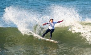 Surfistas portuguesas Francisca Veselko e Yolanda Hopkins eliminadas do Balito Pro