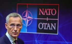 Stoltenberg continuará como secretário-geral da NATO por mais um ano