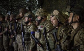 EUA confirmam fornecimento de munições de fragmentação à Ucrânia