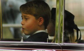 Príncipe George - Descubra quando é que o filho de William e Kate soube que ia ser Rei