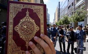 Países islâmicos marcam reunião de urgência depois de profanação do Corão