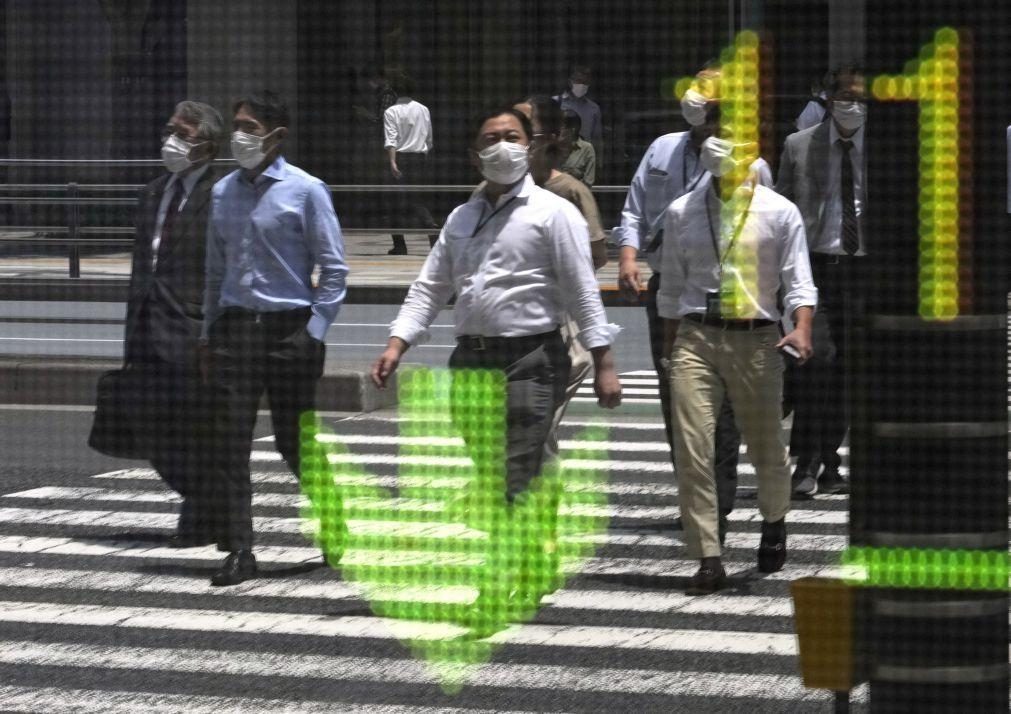 Bolsa de Tóquio abre a perder 1,61%