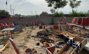 Estado Islâmico reivindica atentado que matou 54 pessoas no Paquistão