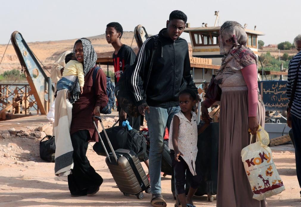 Deslocados por causa do conflito no Sudão já ultrapassam os 4 milhões