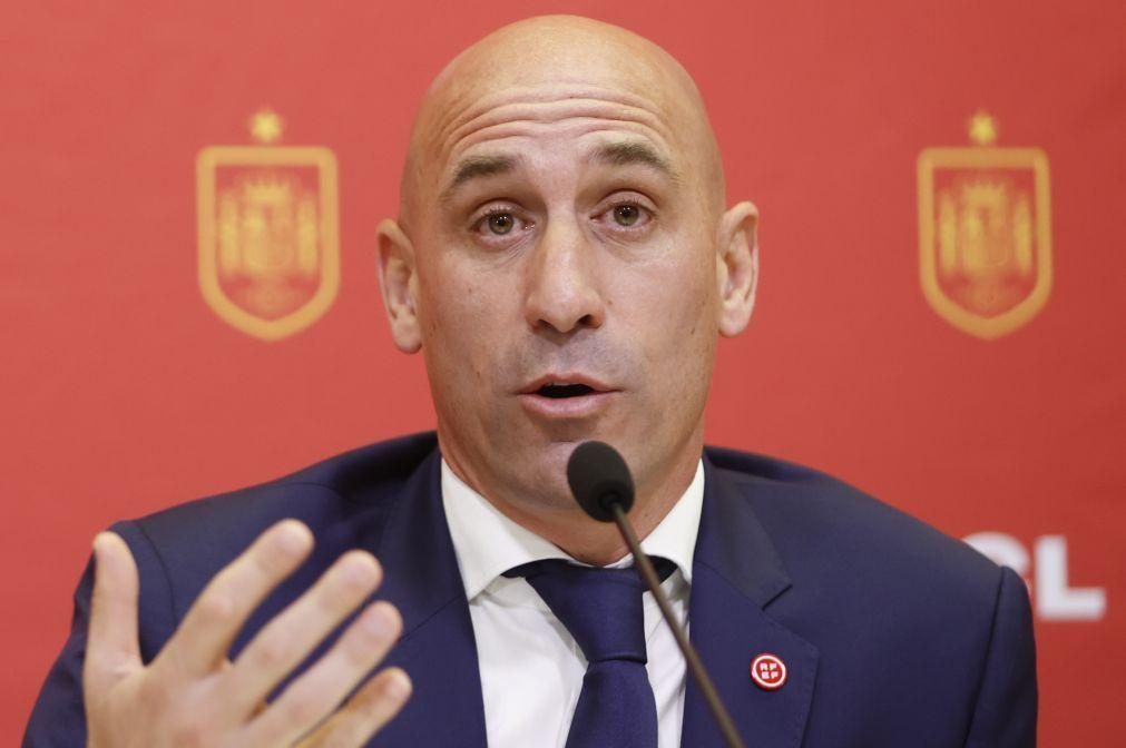 Juízas de Espanha pedem demissão imediata do presidente da federação de futebol
