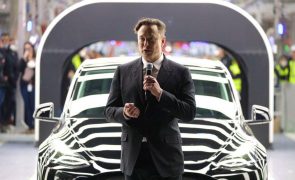 Musk alvo de dupla investigação sobre uso de fundos da Tesla em projeto pessoal - media