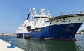 Mais de 330 migrantes resgatados hoje por navio dos Médicos Sem Fronteiras