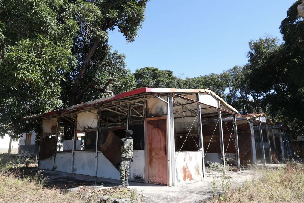 Vinte e seis unidades de saúde destruídas por rebeldes continuam encerradas