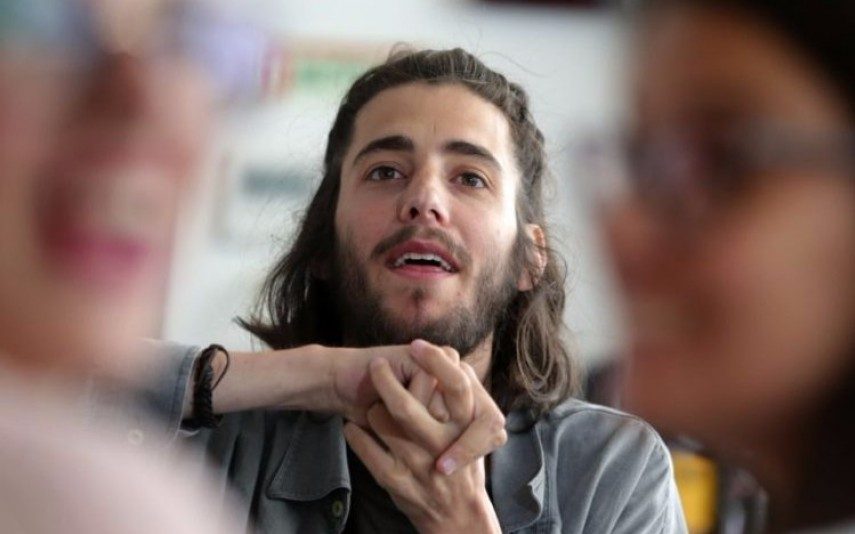 Salvador Sobral já está em casa mas não pode expor-se «a um grande número de pessoas»