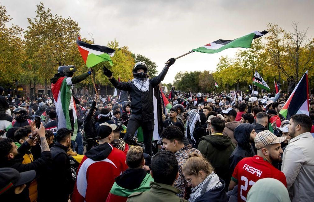 Mais de 10 mil pessoas manifestam-se em Amsterdão em apoio à Palestina