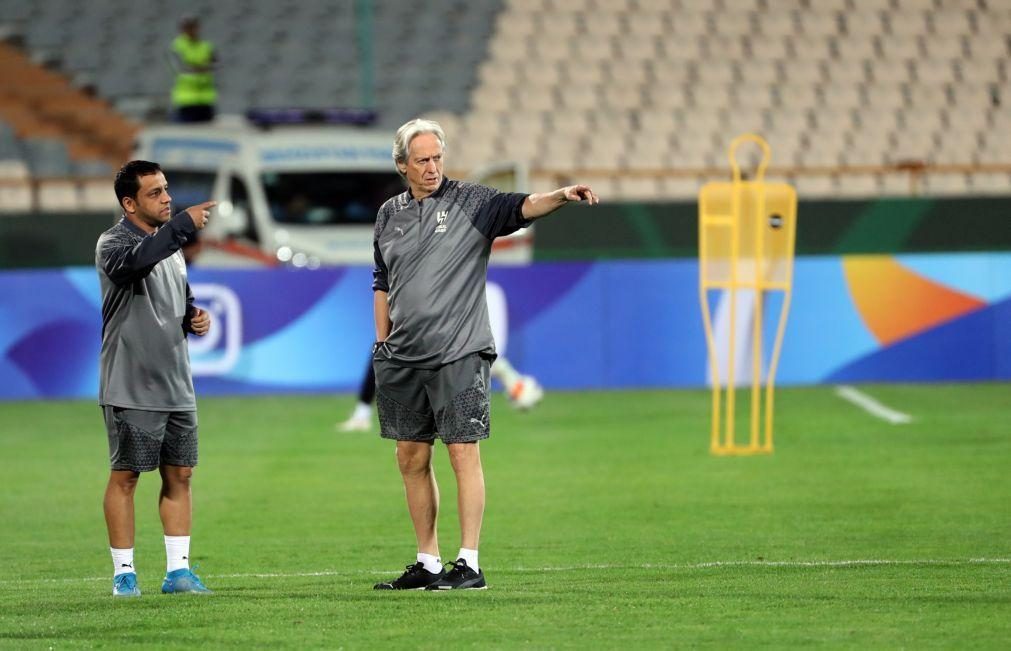 Jorge Jesus e Al Hilal 'fogem' na liderança da Liga saudita de futebol