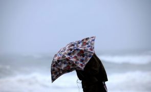 Proteção Civil avisa para chuva e vento fortes e agitação marítima