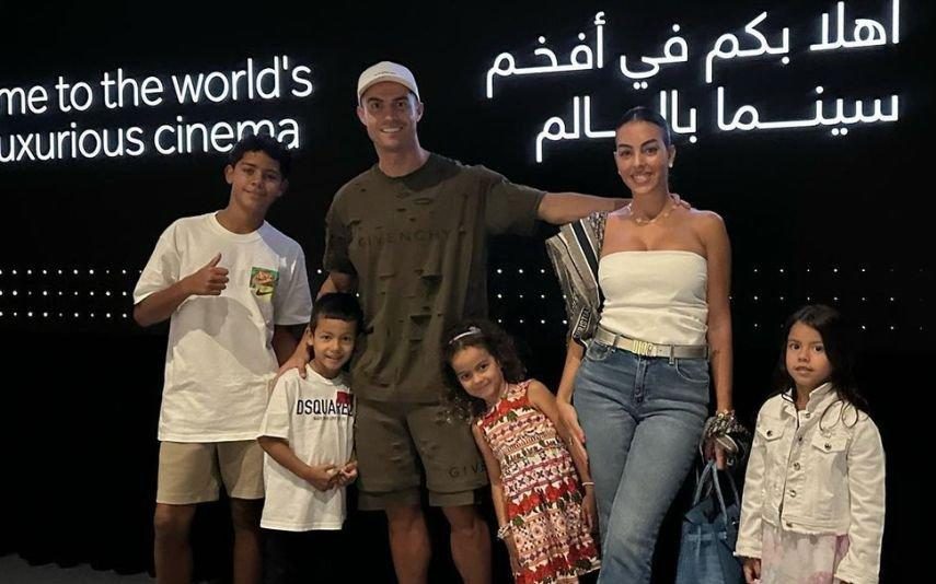 Cristiano Ronaldo Tem um verdadeiro parque de diversões na sala de casa