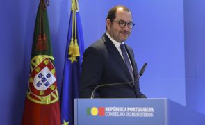 Ministério propõe vinculação dos docentes das escolas portuguesas no estrangeiro