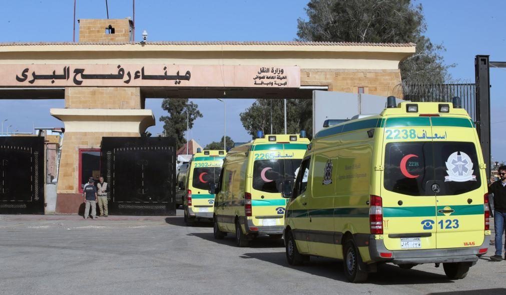 500 doentes e médicos retirados do Hospital Indonésio em Gaza