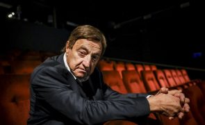 Teatro Experimental de Cascais suspende cartaz até ao final do mês devido ao óbito de Carlos Avilez