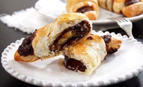 Croissants de banana e chocolate - Um lanche delicioso para miúdos e graúdos