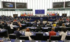Eurodeputados insistem em início de adesão da Ucrânia, Moldova e Bósnia à UE