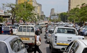 Moçambique recebe 22 autocarros articulados para reduzir crise de transporte em Maputo