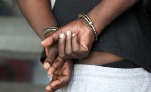 Polícia moçambicana detém homem procurado em Angola por tráfico de droga