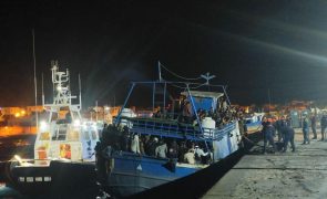 Mais de 600 migrantes chegam a Itália em pouco mais de 24 horas