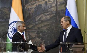 Rússia admite progressos no fabrico conjunto de armas modernas na Índia