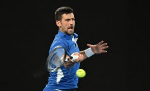 Djokovic na segunda ronda do Open da Austrália após bater 'qualifier' Prizmic