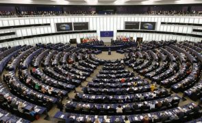 Parlamento Europeu apela a que 27 aumentem apoio militar à Ucrânia