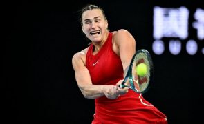 Sabalenka vence Fruhvirtova em dois 'sets' no Open da Austrália