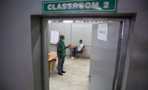 Moçambique com défice de 10 mil professores para este ano letivo