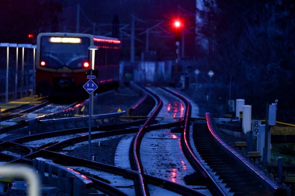 Maquinistas alemães começaram a que pode ser a maior greve na história do país