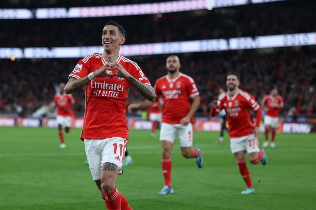 Recordista de títulos Benfica defronta estreante Estoril Praia nas 'meias' da Taça da Liga