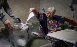 Rússia disponibiliza 300 centros de voto fora do país para presidenciais de março