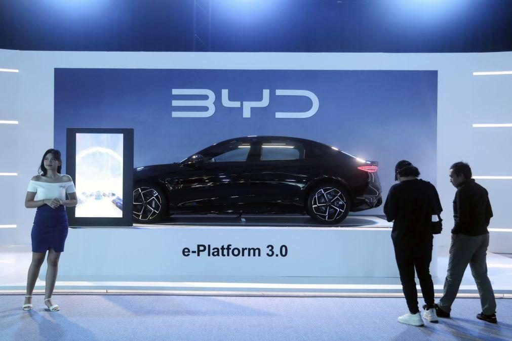 Chinesa BYD estima aumento dos lucros em 80% para cerca de 4 mil ME em 2023