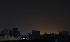 EUA destroem míssil antinavio pronto para ser lançado pelos Huthis no Iémen