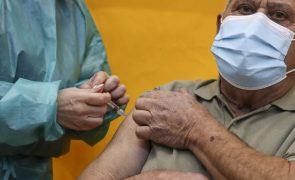 Quase 2,5 milhões vacinados contra a gripe e mais de 1,9 milhões contra a covid-19