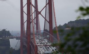 Corte total do trânsito automóvel na madrugada de domingo na Ponte 25 de Abril