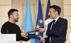 Emmanuel Macron avisa que Rússia se tornou 