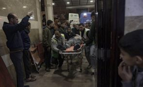 Hospital Nasser em Gaza  já não funciona e há 200 doentes no interior