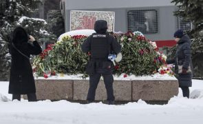 Mais de 400 detidos em homenagens após morte de opositor russo