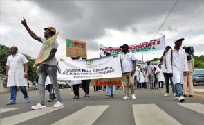 Professores moçambicanos acusam Governo de 
