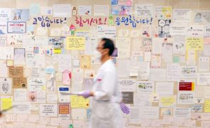 Hospitais da Coreia do Sul com perturbações com quase 9 mil médicos em protesto