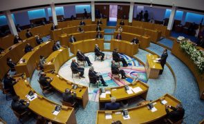 Coligação e PS acordam distribuição de cargos no parlamento açoriano