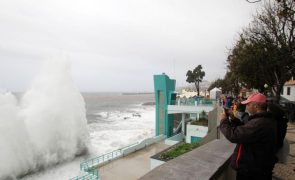 Capitania do Funchal volta a prolongar aviso de mau tempo no mar da Madeira
