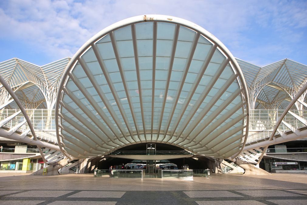 Adesão à greve dos trabalhadores da CP da estação do Oriente é de 100%