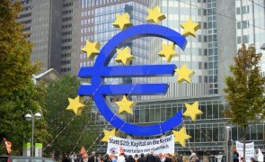 Inflação da zona euro abranda para os 2,6% em fevereiro