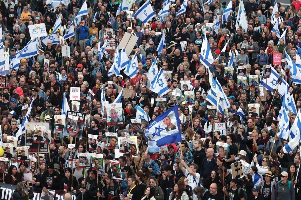 Cerca de 15 mil pessoas em marcha até Jerusalém para exigir trégua