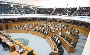 Kuwait elege novo parlamento em 04 de abril após dissolução por ofensas ao emir