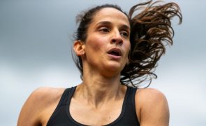 Estafeta feminina bate recorde nacional apesar de falhar final nos Mundiais de atletismo